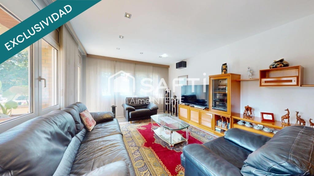 5 soverom Villa til salgs i Girona by med svømmebasseng garasje - € 630 000 (Ref: 9433294)