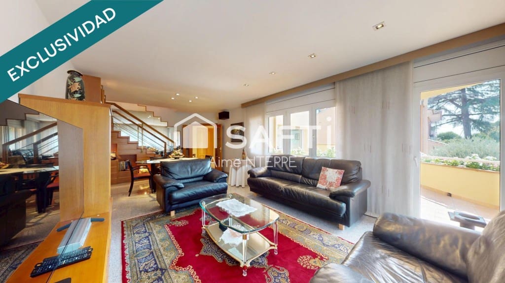 5 soverom Villa til salgs i Girona by med svømmebasseng garasje - € 630 000 (Ref: 9433294)