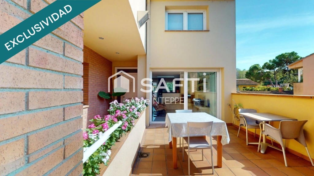 5 soverom Villa til salgs i Girona by med svømmebasseng garasje - € 630 000 (Ref: 9433294)