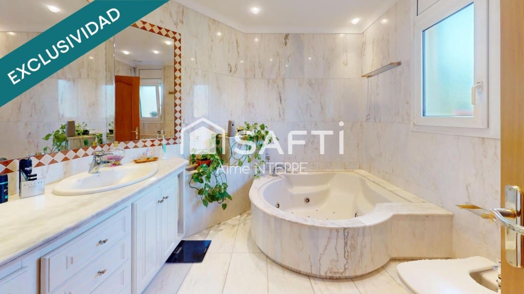 5 soverom Villa til salgs i Girona by med svømmebasseng garasje - € 630 000 (Ref: 9433294)