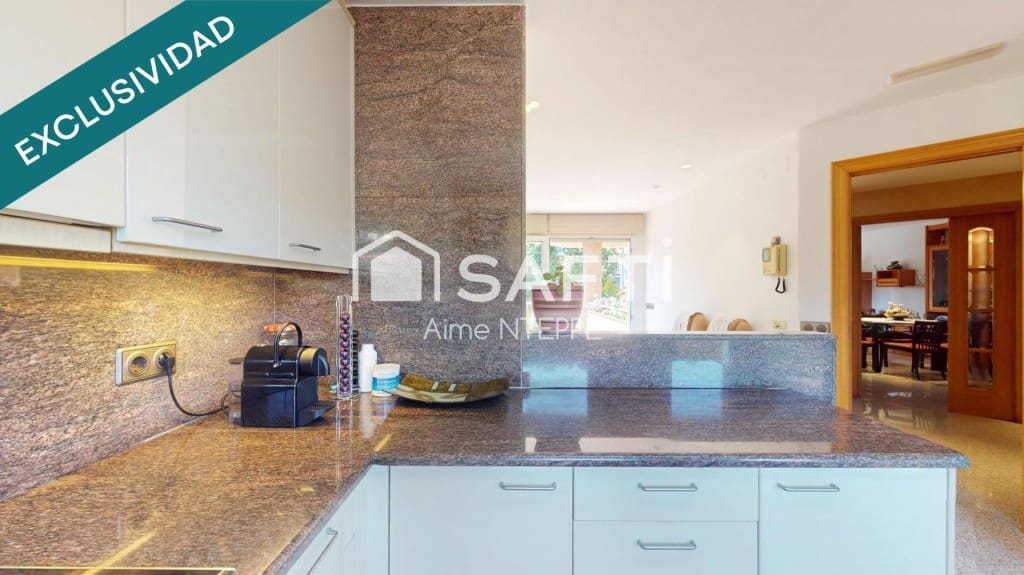 5 soverom Villa til salgs i Girona by med svømmebasseng garasje - € 630 000 (Ref: 9433294)