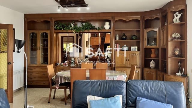 3 soveværelse Villa til salg i Blanes med garage - € 360.000 (Ref: 9437096)