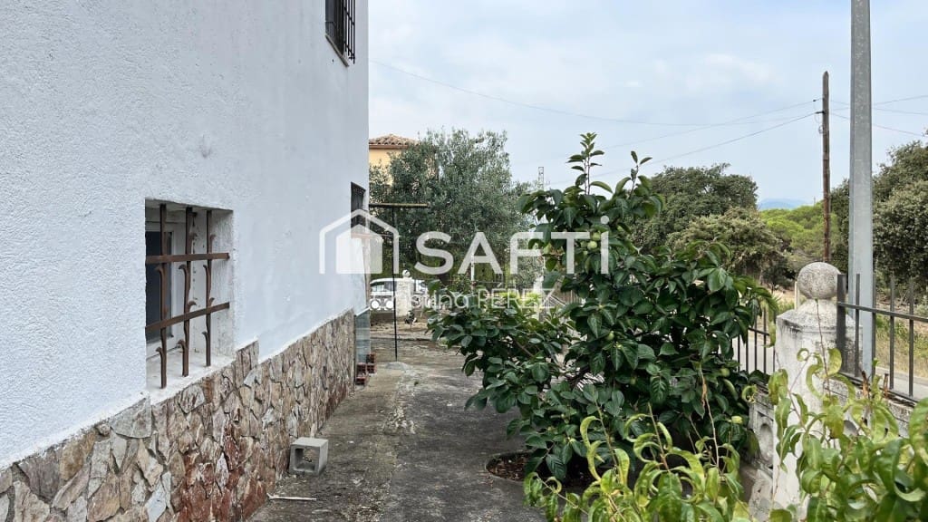 3 soveværelse Villa til salg i Blanes med garage - € 360.000 (Ref: 9437096)