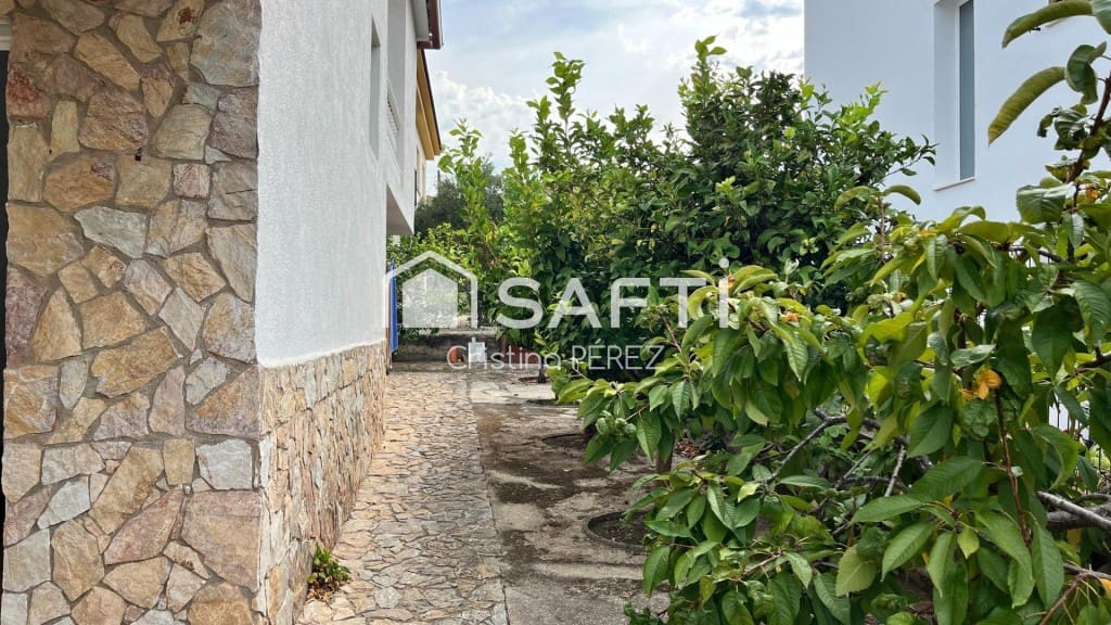 3 soveværelse Villa til salg i Blanes med garage - € 360.000 (Ref: 9437096)