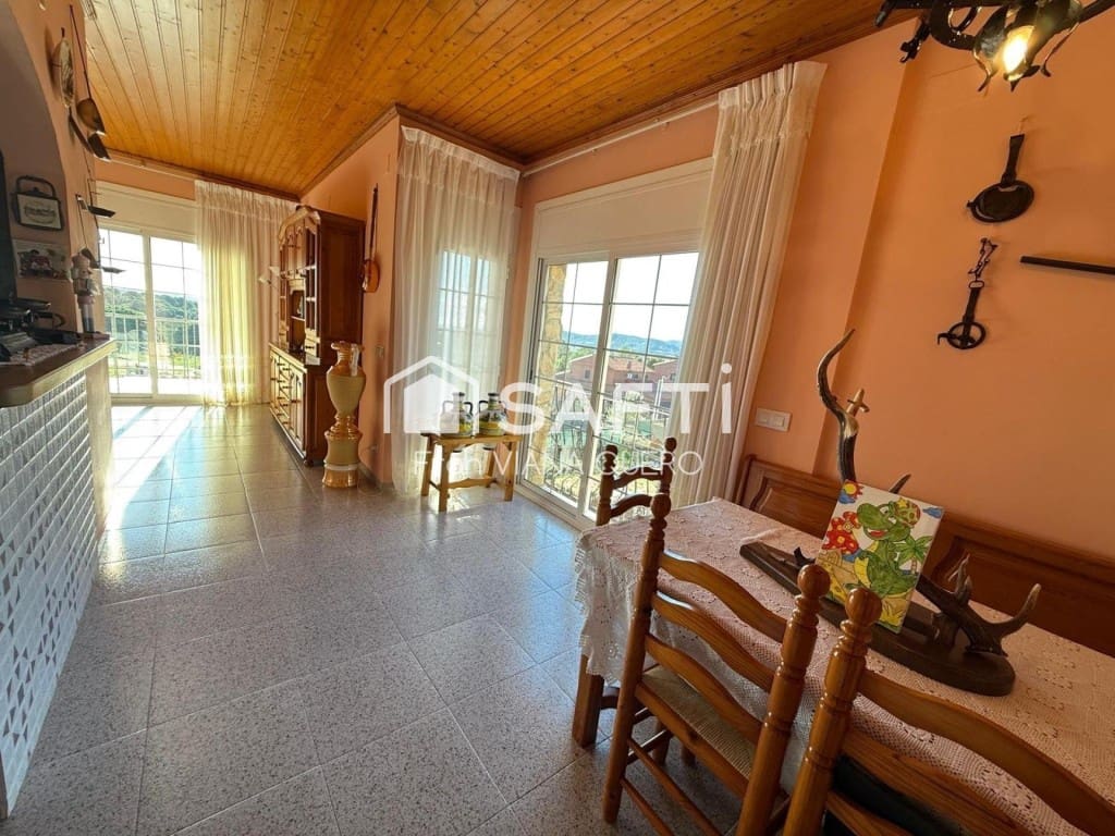 3 sovrum Villa till salu i Tordera med garage - 358 000 € (Ref: 9437098)