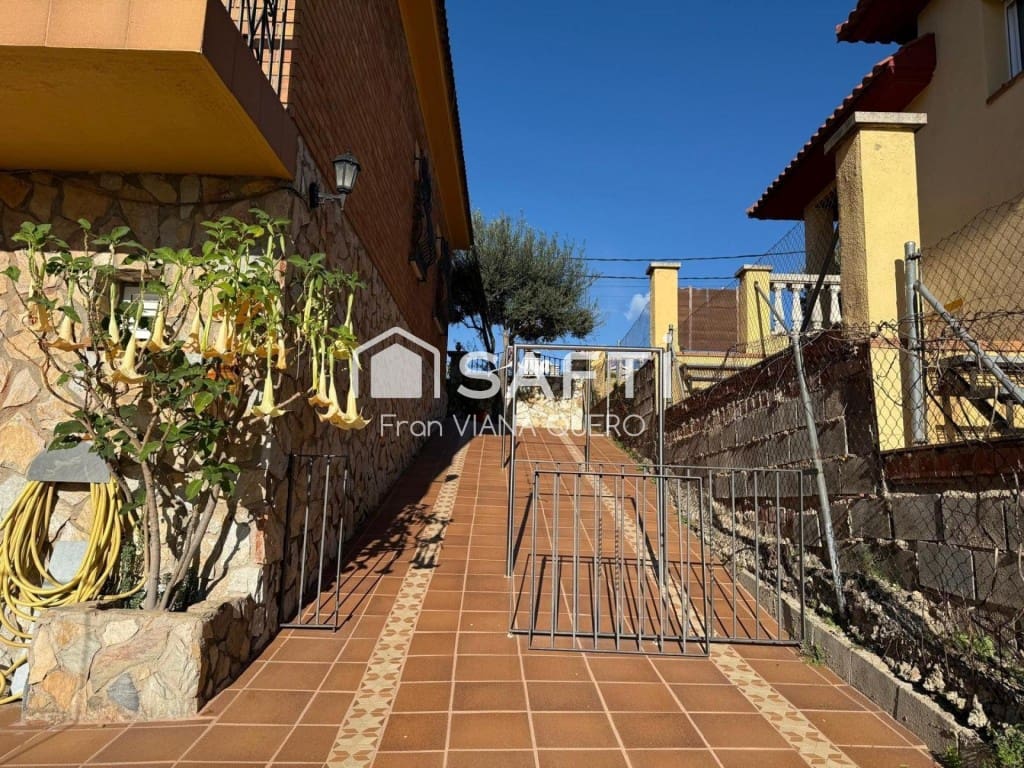 3 sovrum Villa till salu i Tordera med garage - 358 000 € (Ref: 9437098)