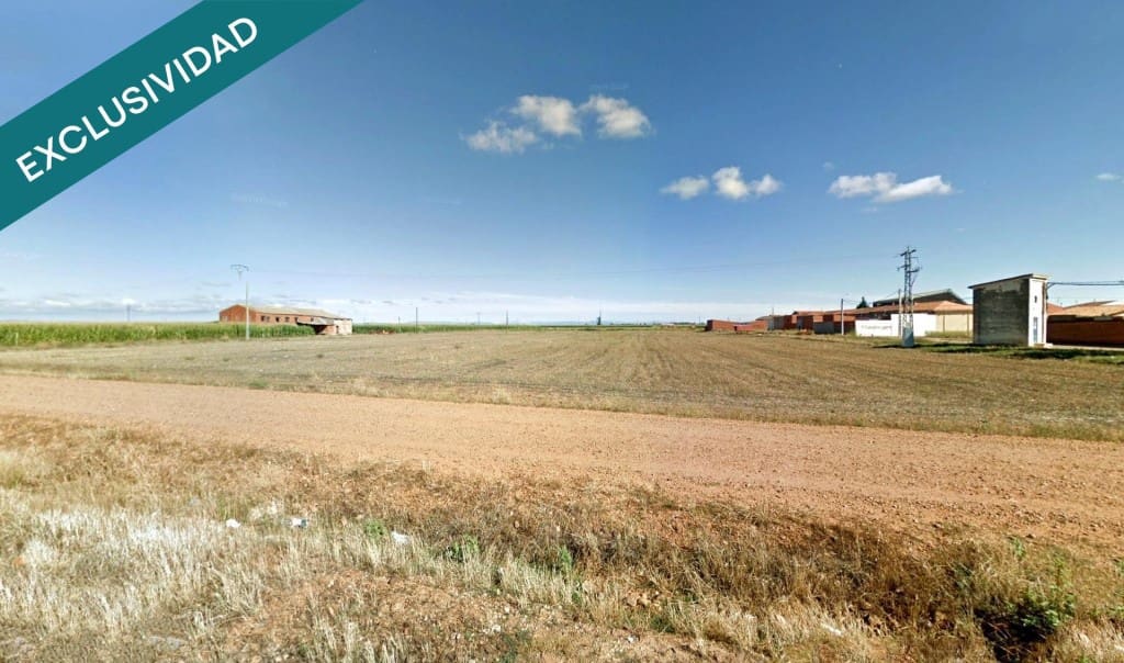 Undeveloped Land for sale in Pobladura de Pelayo Garcia - € 68,000 (Ref: 9437100)