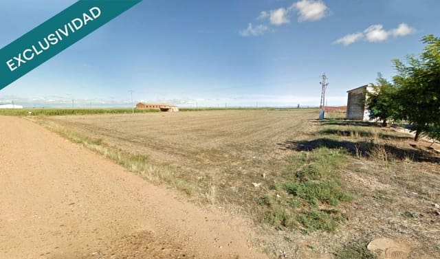 Rakentamaton maa myytävänä paikassa Pobladura de Pelayo García - 68 000 € (Ref: 9437100)