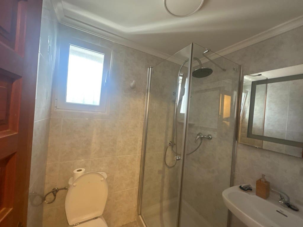 4 bedroom Villa for sale in Pedreguer with garage - € 440,000 (Ref: 9437102)