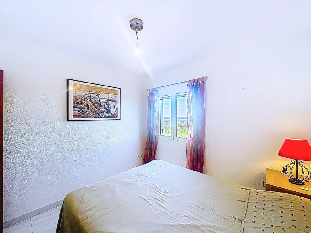 4 bedroom Villa for sale in Pedreguer with garage - € 440,000 (Ref: 9437102)