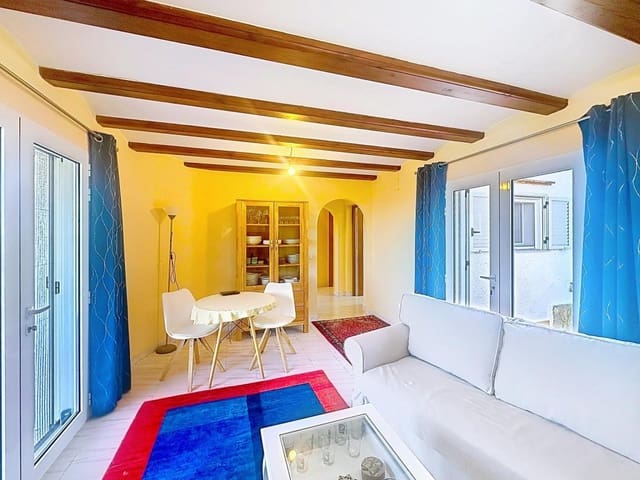 4 bedroom Villa for sale in Pedreguer with garage - € 440,000 (Ref: 9437102)