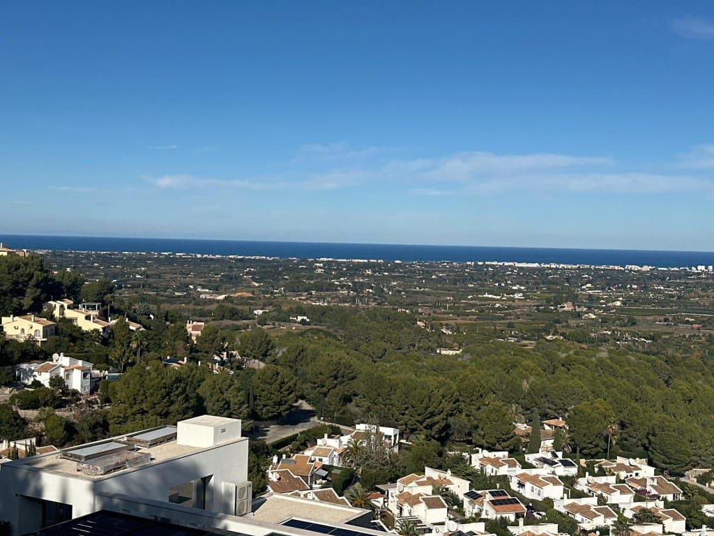 4 bedroom Villa for sale in Pedreguer with garage - € 440,000 (Ref: 9437102)