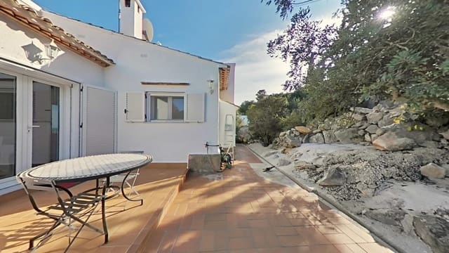 4 bedroom Villa for sale in Pedreguer with garage - € 440,000 (Ref: 9437102)