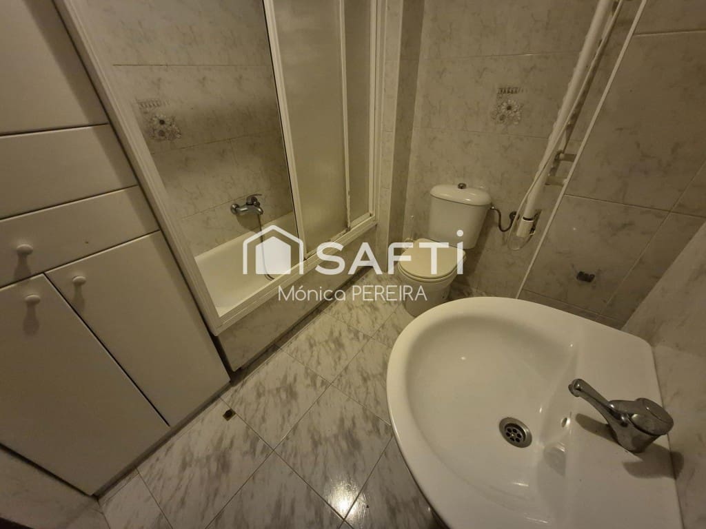 3 bedroom Apartment for sale in Arteixo with garage - € 180,000 (Ref: 9437107)