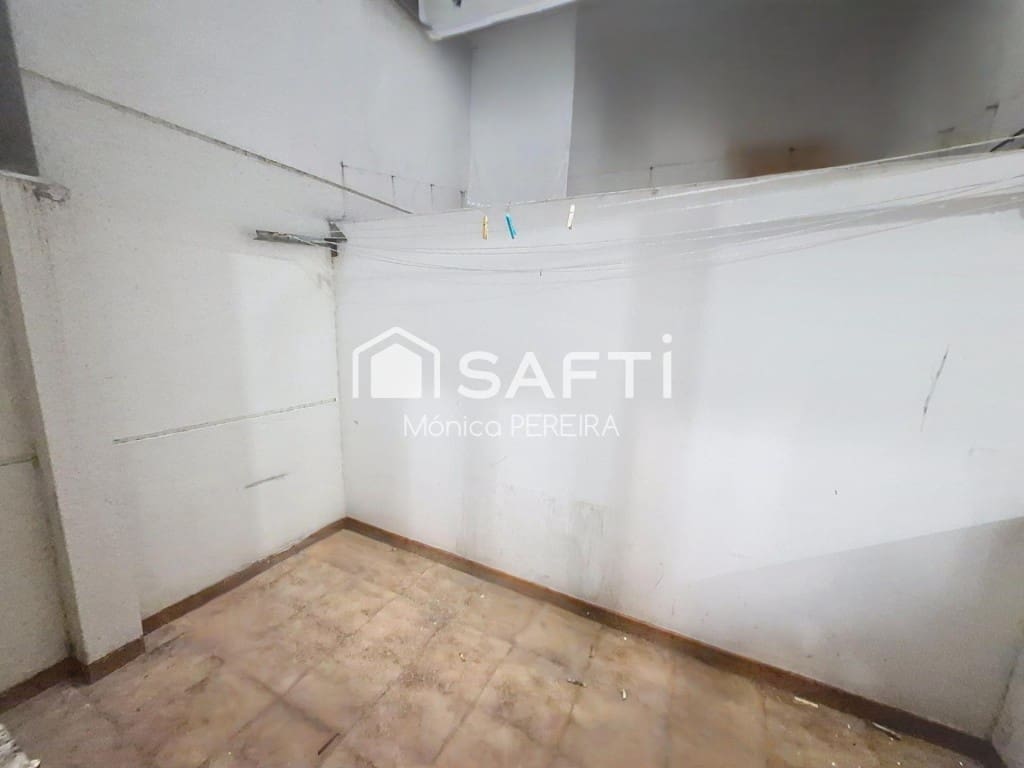 3 bedroom Apartment for sale in Arteixo with garage - € 180,000 (Ref: 9437107)