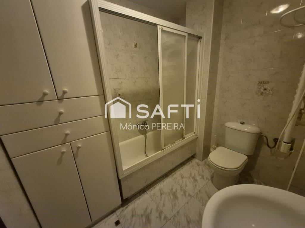 3 bedroom Apartment for sale in Arteixo with garage - € 180,000 (Ref: 9437107)