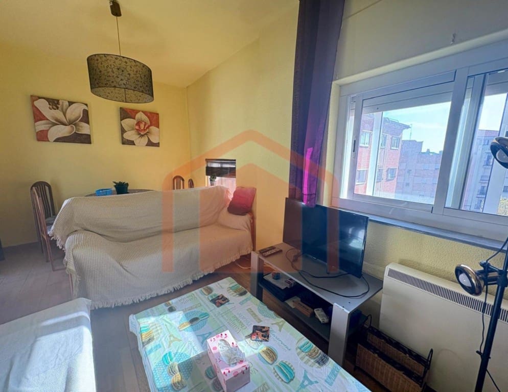 3 bedroom Apartment for sale in Salamanca city - € 160,000 (Ref: 9437109)