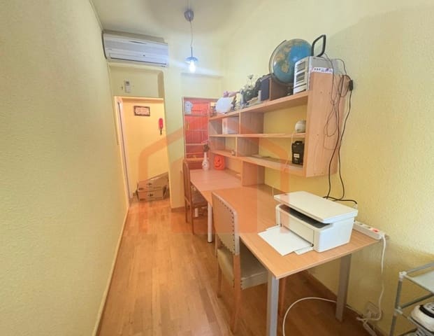 3 bedroom Apartment for sale in Salamanca city - € 160,000 (Ref: 9437109)