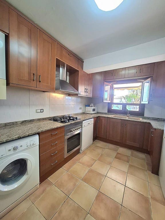 4 sovrum Villa till salu i Castello de la Plana med pool - 349 000 € (Ref: 9437110)