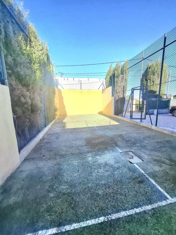 4 sovrum Villa till salu i Castello de la Plana med pool - 349 000 € (Ref: 9437110)