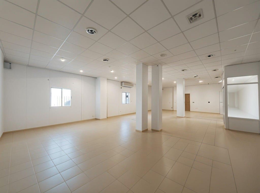 Erhverv til salg i Ontinyent - € 140.000 (Ref: 9439960)