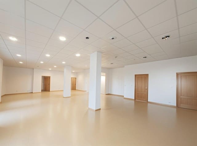 Erhverv til salg i Ontinyent - € 140.000 (Ref: 9439960)