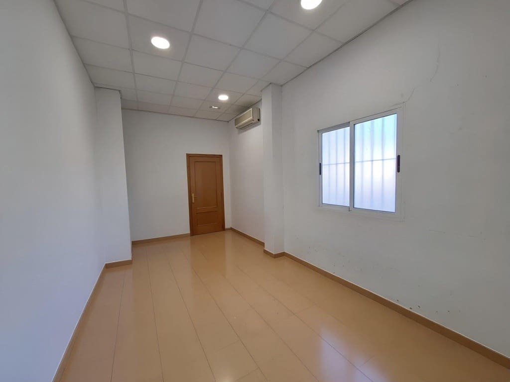 Erhverv til salg i Ontinyent - € 140.000 (Ref: 9439960)