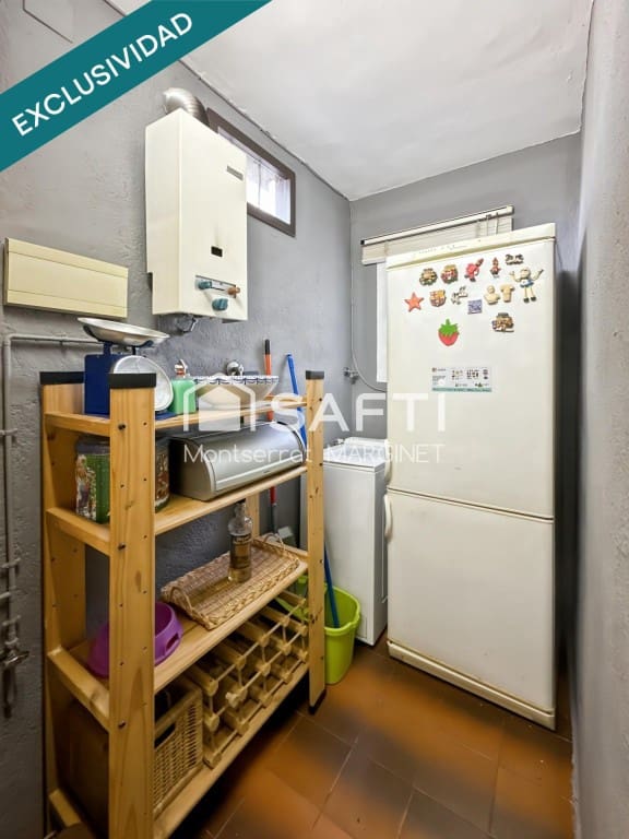 3 bedroom Finca/Country House for sale in Borreda - € 189,000 (Ref: 9439961)