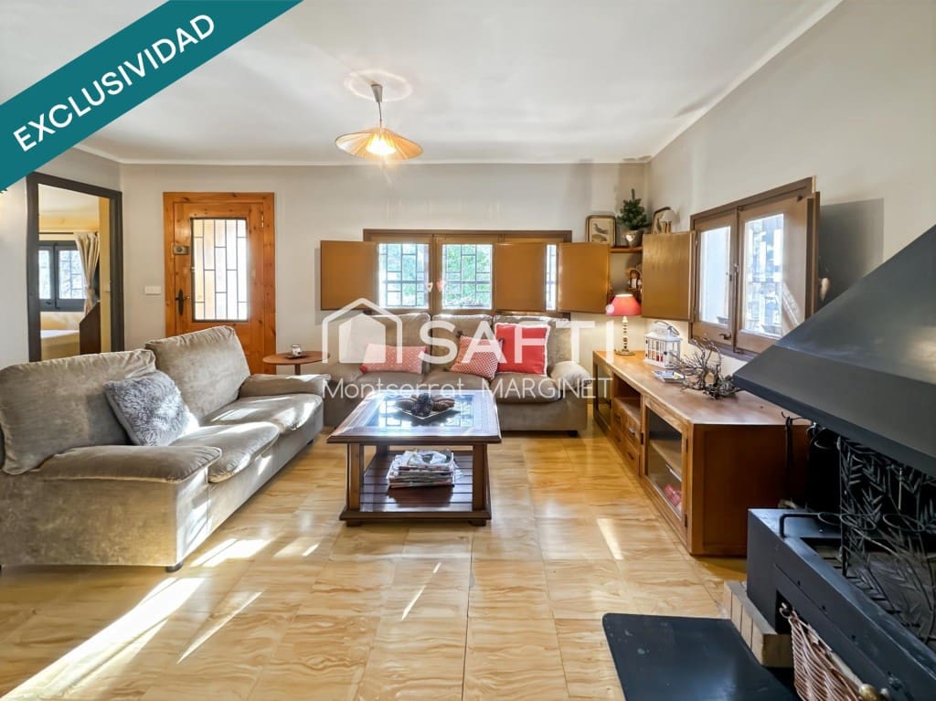 3 bedroom Finca/Country House for sale in Borreda - € 189,000 (Ref: 9439961)