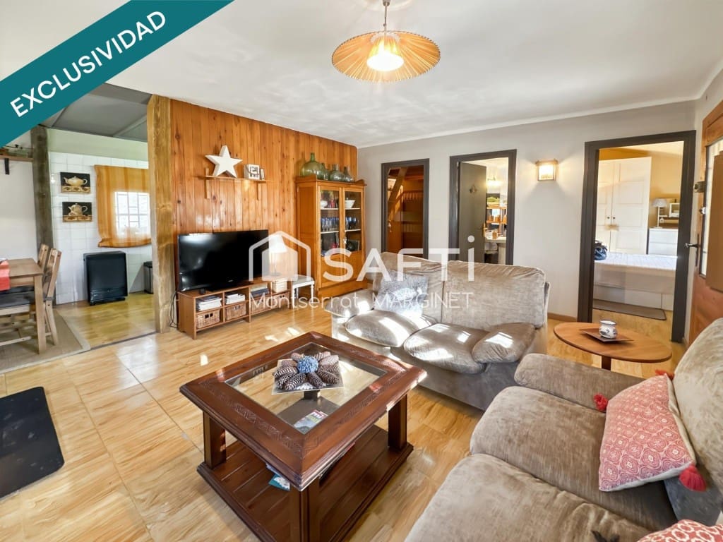 3 bedroom Finca/Country House for sale in Borreda - € 189,000 (Ref: 9439961)