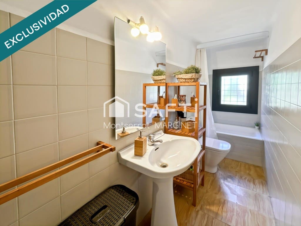 3 bedroom Finca/Country House for sale in Borreda - € 189,000 (Ref: 9439961)