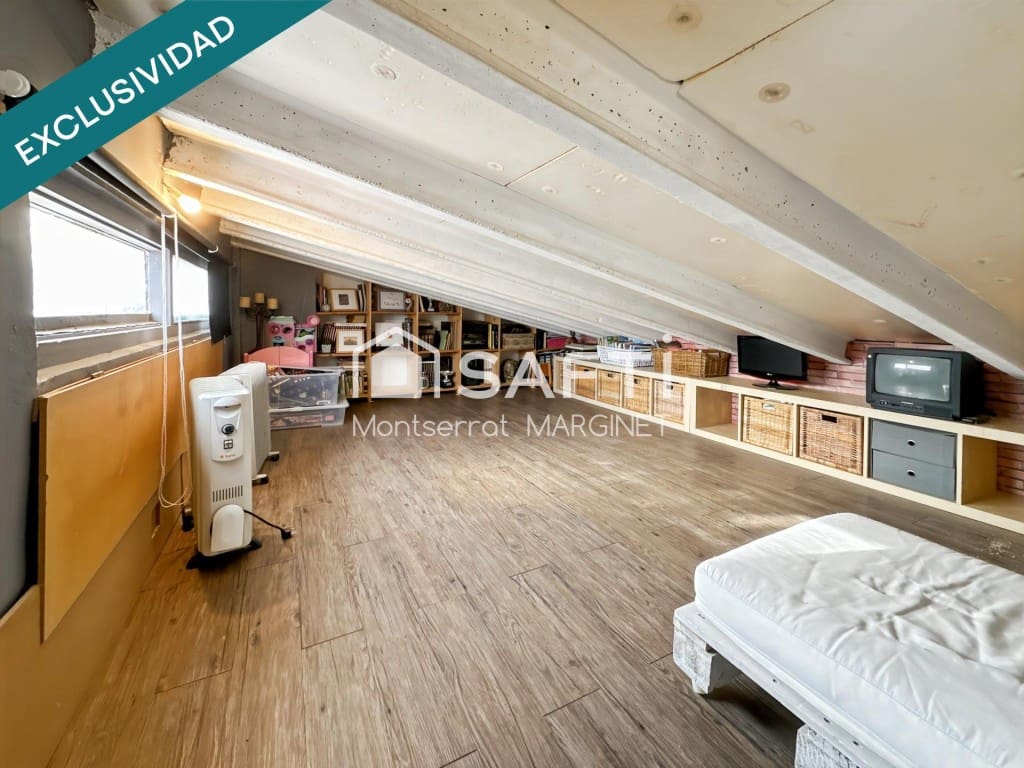 3 bedroom Finca/Country House for sale in Borreda - € 189,000 (Ref: 9439961)