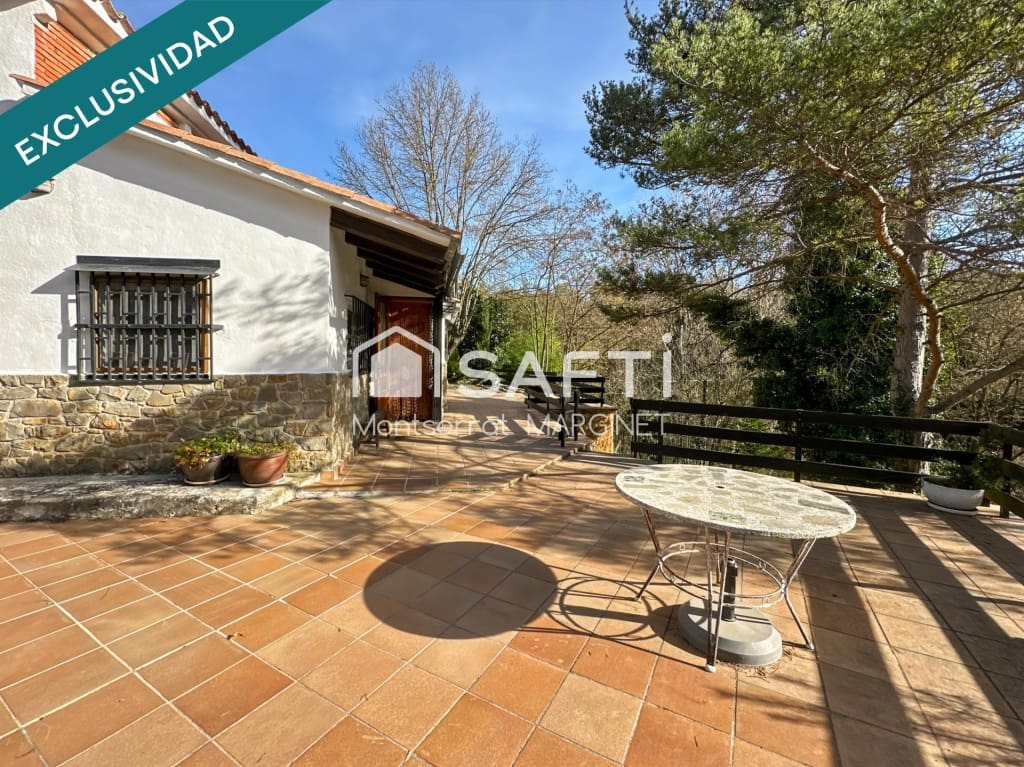 3 bedroom Finca/Country House for sale in Borreda - € 189,000 (Ref: 9439961)