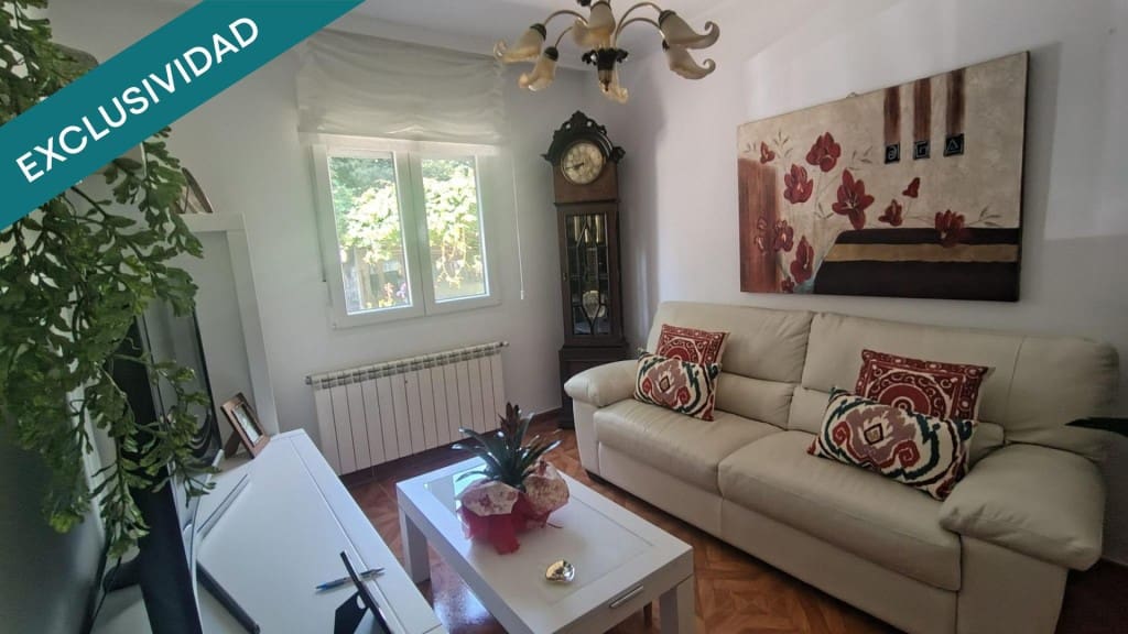 4 sovrum Villa till salu i Santiago de Compostela - 330 000 € (Ref: 9439965)