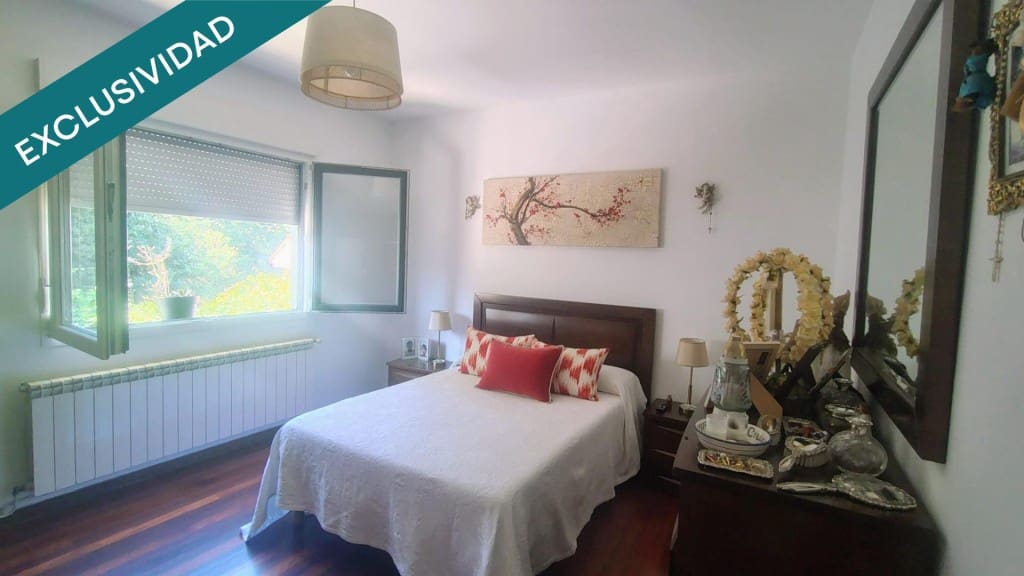 4 sovrum Villa till salu i Santiago de Compostela - 330 000 € (Ref: 9439965)