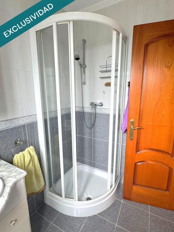 4 sovrum Villa till salu i Santiago de Compostela - 330 000 € (Ref: 9439965)