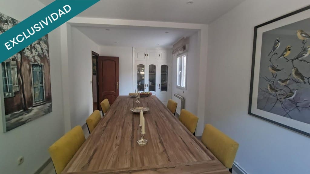 4 sovrum Villa till salu i Santiago de Compostela - 330 000 € (Ref: 9439965)