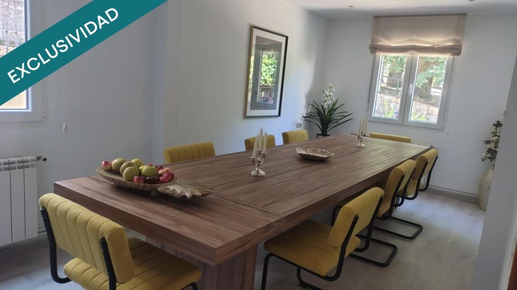 4 sovrum Villa till salu i Santiago de Compostela - 330 000 € (Ref: 9439965)