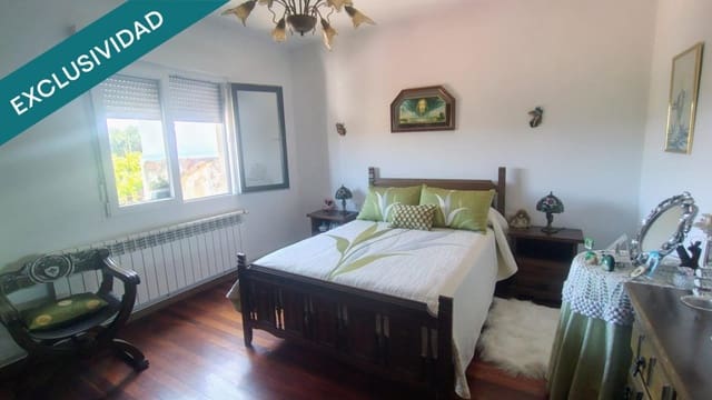 4 sovrum Villa till salu i Santiago de Compostela - 330 000 € (Ref: 9439965)