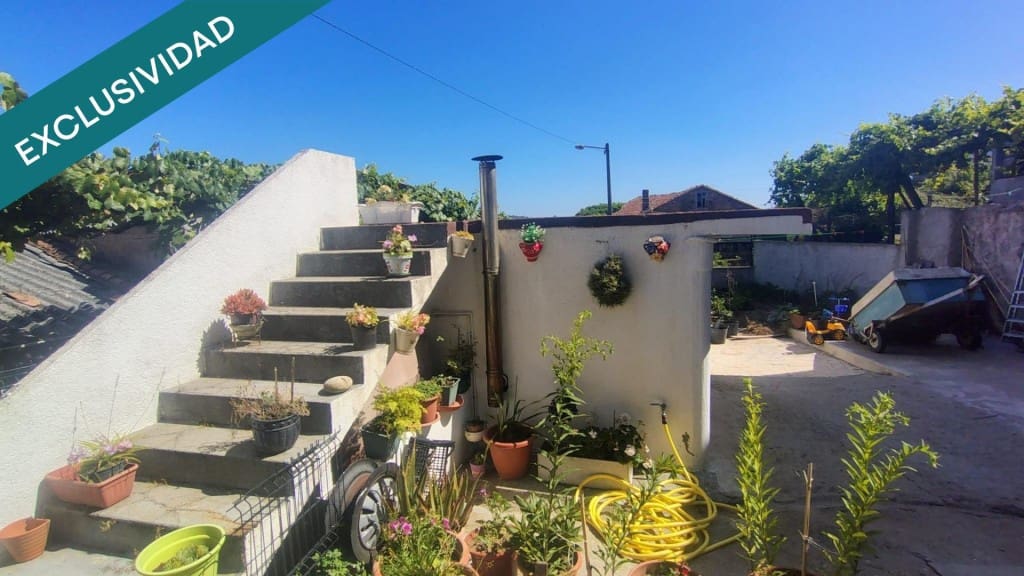 4 sovrum Villa till salu i Santiago de Compostela - 330 000 € (Ref: 9439965)