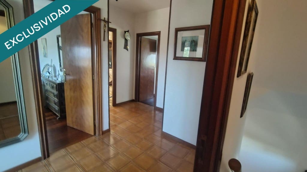 4 sovrum Villa till salu i Santiago de Compostela - 330 000 € (Ref: 9439965)