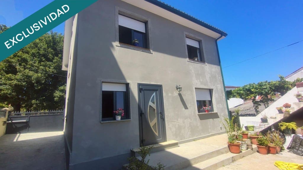 4 sovrum Villa till salu i Santiago de Compostela - 330 000 € (Ref: 9439965)