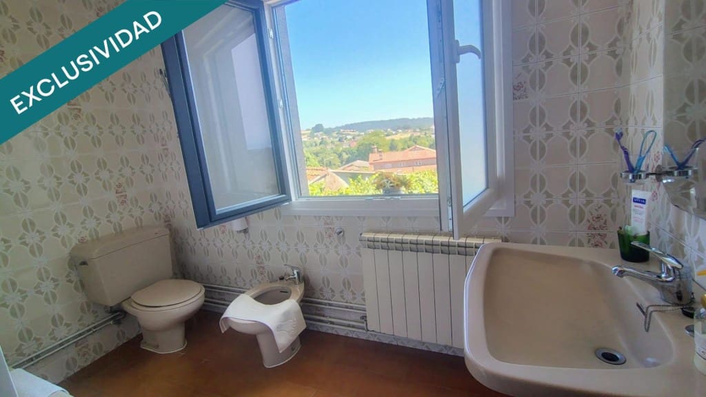 4 sovrum Villa till salu i Santiago de Compostela - 330 000 € (Ref: 9439965)