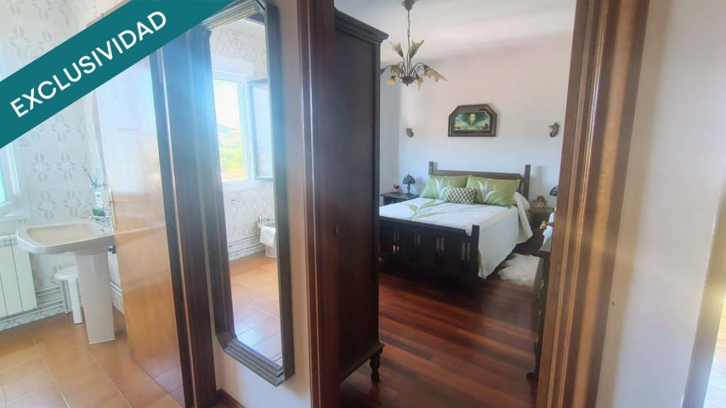 4 sovrum Villa till salu i Santiago de Compostela - 330 000 € (Ref: 9439965)