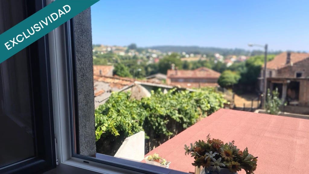 4 sovrum Villa till salu i Santiago de Compostela - 330 000 € (Ref: 9439965)