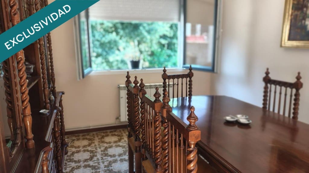 4 sovrum Villa till salu i Santiago de Compostela - 330 000 € (Ref: 9439965)