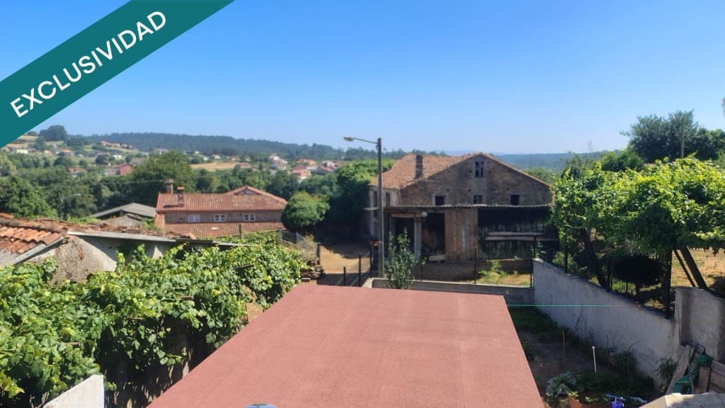 4 sovrum Villa till salu i Santiago de Compostela - 330 000 € (Ref: 9439965)