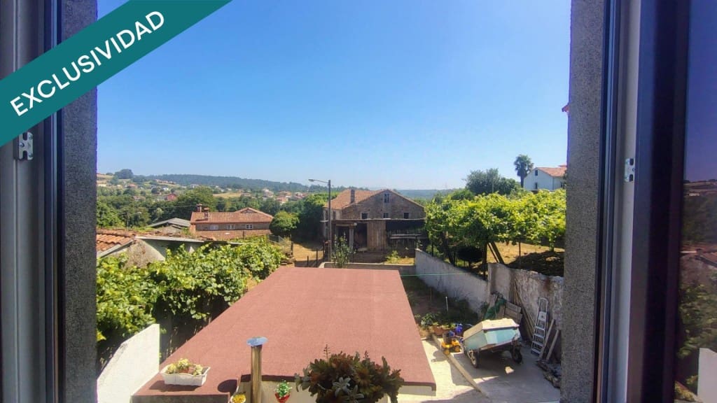 4 sovrum Villa till salu i Santiago de Compostela - 330 000 € (Ref: 9439965)