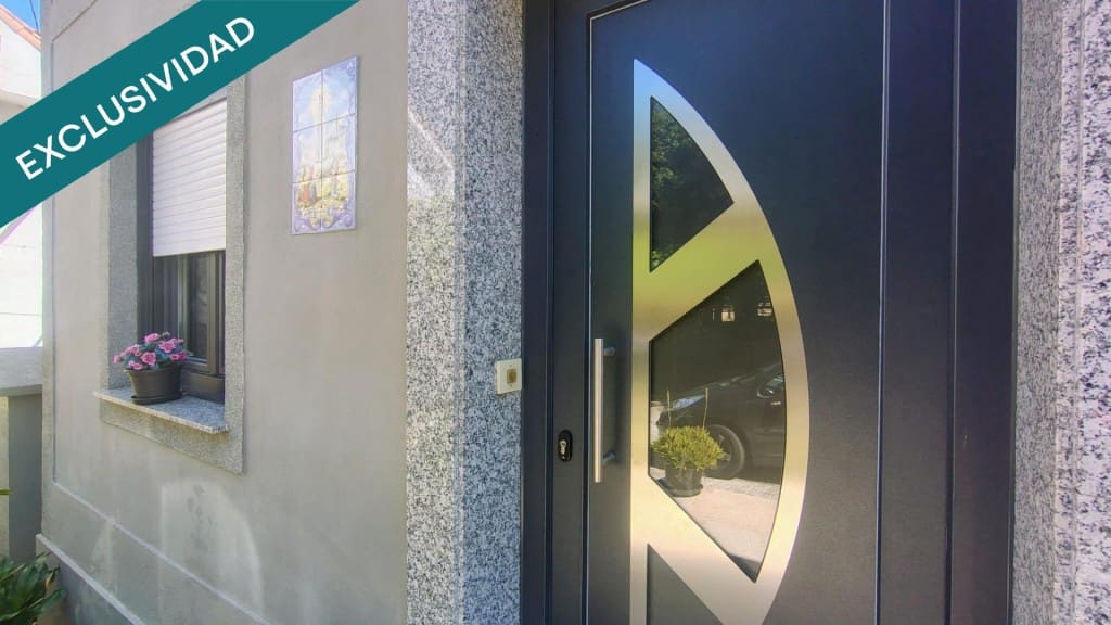 4 sovrum Villa till salu i Santiago de Compostela - 330 000 € (Ref: 9439965)