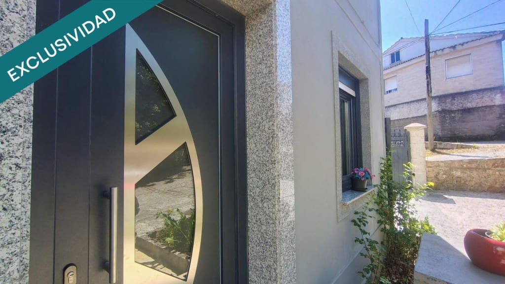 4 sovrum Villa till salu i Santiago de Compostela - 330 000 € (Ref: 9439965)